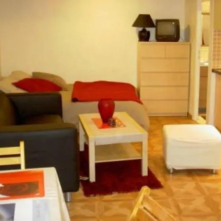 Studio Au Coeur Du Vieil 5 Mn Des Plages Appartamento Antibes